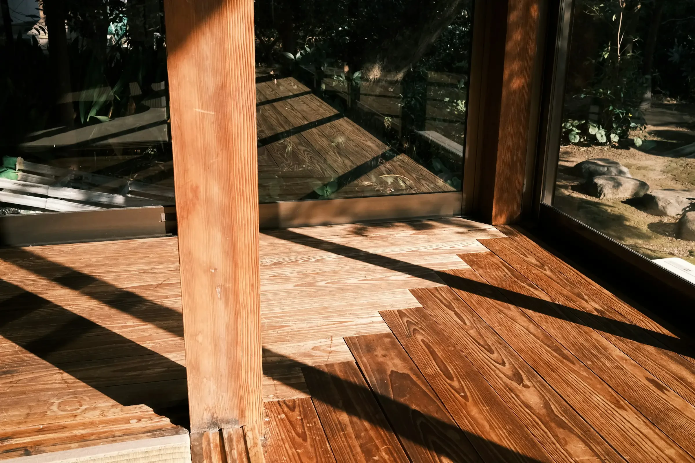 Wooden & Vinyl Flooring